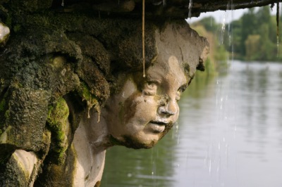 Water fountain in Kensington Gardens